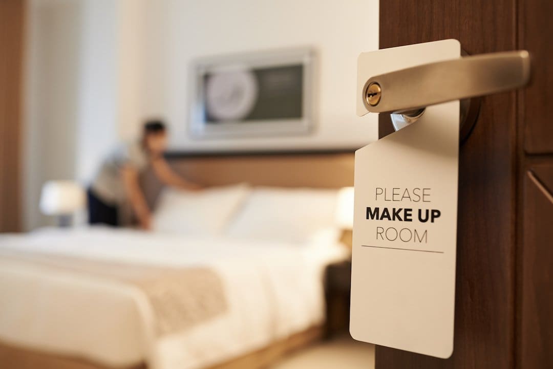 How can I avoid picking up bedbugs when I travel